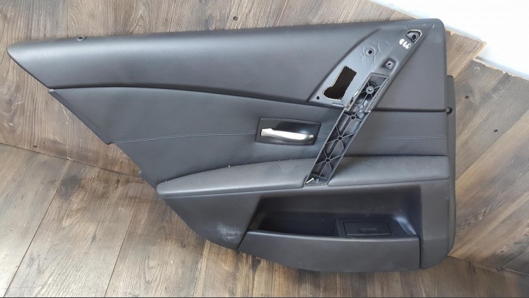 BMW E60 Boczek drzwi lewy tył tapicerka skóra