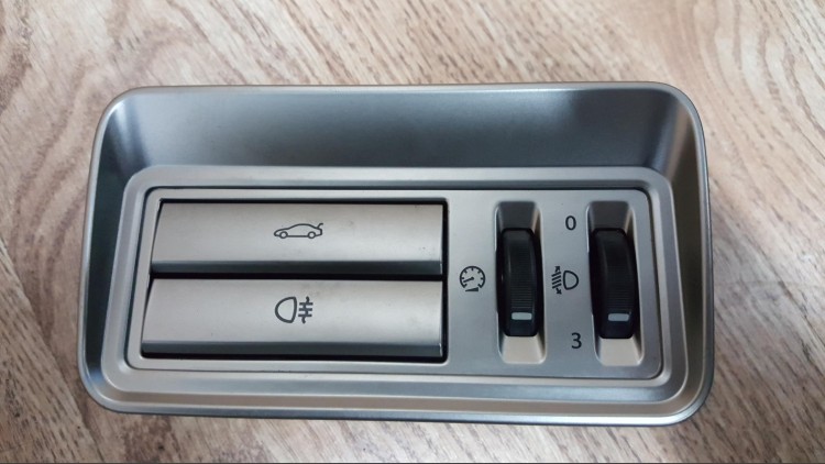 Przełącznik otwierania klapy świateł Jaguar XF
